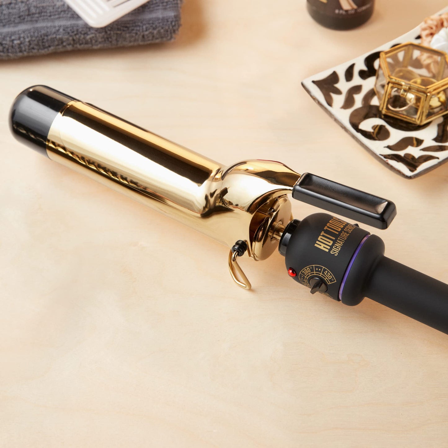 HOT TOOLS Pro Signature Gold Curling Iron | Long-Lasting, Defined Curls, (1-1/2 in)